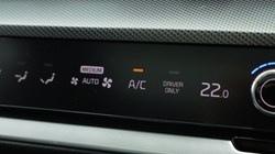 2025 (25) KIA SPORTAGE 1.6T GDi 207 HEV GT-Line S 5dr Auto 4836484