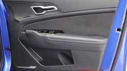 2025 (25) KIA SPORTAGE 1.6T GDi 207 HEV GT-Line S 5dr Auto 4836469