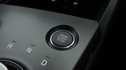 2025 (75) KIA SPORTAGE 1.6T GDi HEV GT-Line S 5dr Auto 4894631