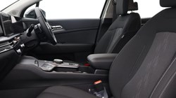 2025 (75) KIA SPORTAGE 1.6T GDi HEV Pure 5dr Auto 4898900
