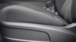 2025 (75) KIA SPORTAGE 1.6T GDi HEV Pure 5dr Auto 4898901