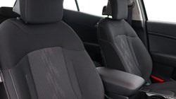 2025 (75) KIA SPORTAGE 1.6T GDi HEV Pure 5dr Auto 4898907