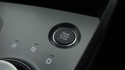 2025 (75) KIA SPORTAGE 1.6T GDi HEV Pure 5dr Auto 4898924