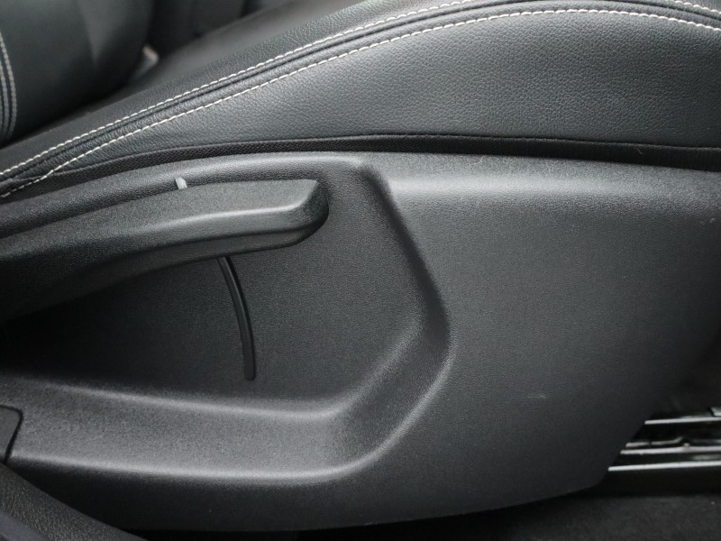 2022 (22) NISSAN JUKE 1.6 Hybrid Premiere Edition 5dr Auto 4937489