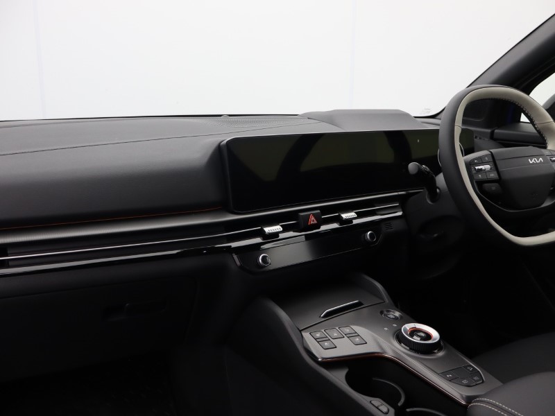 2025 (75) KIA SPORTAGE 1.6T GDi HEV GT-Line S 5dr Auto 4899863