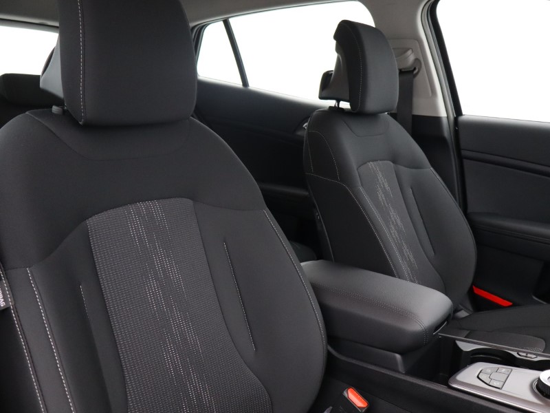 2025 (75) KIA SPORTAGE 1.6T GDi HEV Pure 5dr Auto 4900043