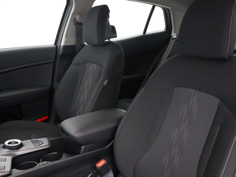 2025 (75) KIA SPORTAGE 1.6T GDi HEV Pure 5dr Auto 4900028