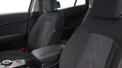 2025 (75) KIA SPORTAGE 1.6T GDi HEV Pure 5dr Auto 4900028