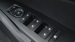 2025 (75) KIA SPORTAGE 1.6T GDi HEV Pure 5dr Auto 4914885