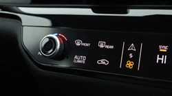 2025 (75) KIA SPORTAGE 1.6T GDi HEV Pure 5dr Auto 4914897