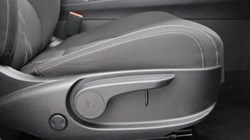 2025 (75) KIA SPORTAGE 1.6T GDi HEV Pure 5dr Auto 4914884