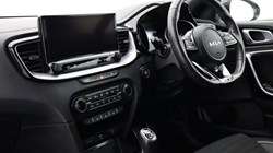 2025 (25) KIA CEED 1.5T GDi ISG 138 GT-Line 5dr 4977137