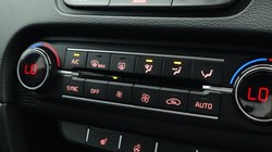 2025 (25) KIA CEED 1.5T GDi ISG 138 GT-Line 5dr 4977149