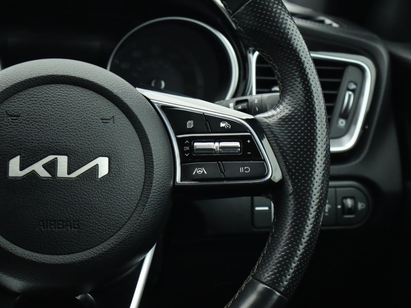 2025 (25) KIA CEED 1.5T GDi ISG 138 GT-Line 5dr 4977139