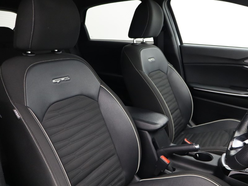 2025 (25) KIA CEED 1.5T GDi ISG 138 GT-Line 5dr 4977142