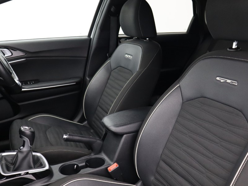 2025 (25) KIA CEED 1.5T GDi ISG 138 GT-Line 5dr 4977135