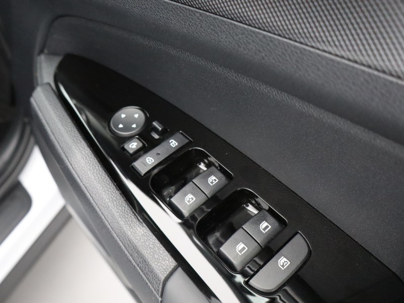 2025 (25) KIA SPORTAGE 1.6T GDi 207 HEV 3 5dr Auto 4979556