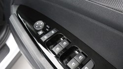 2025 (25) KIA SPORTAGE 1.6T GDi 207 HEV 3 5dr Auto 4979556