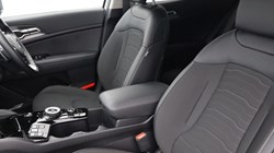 2025 (25) KIA SPORTAGE 1.6T GDi 207 HEV 3 5dr Auto 4979545