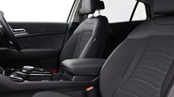 2025 (25) KIA SPORTAGE 1.6T GDi 207 HEV 3 5dr Auto 4979534