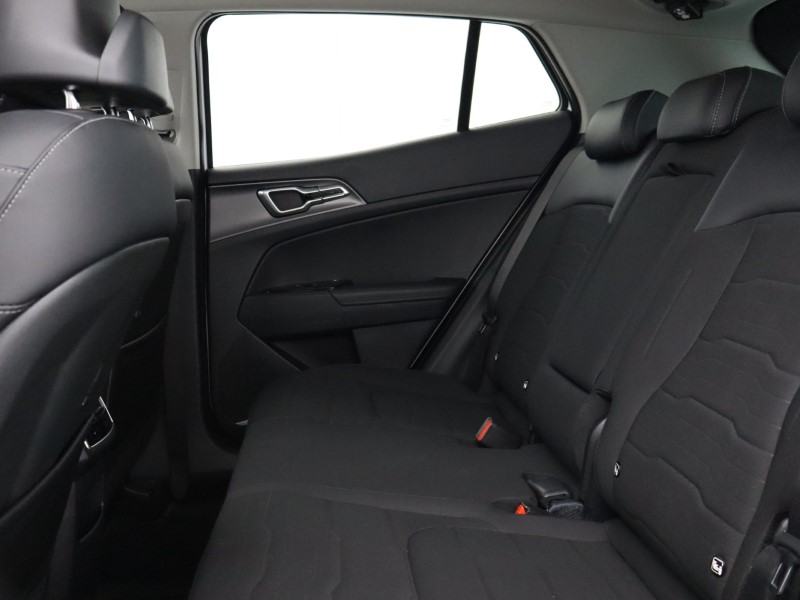 2025 (25) KIA SPORTAGE 1.6T GDi 207 HEV 3 5dr Auto 4979535