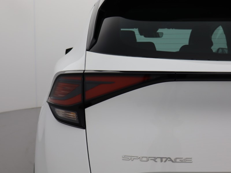 2025 (25) KIA SPORTAGE 1.6T GDi 207 HEV 3 5dr Auto 4979579