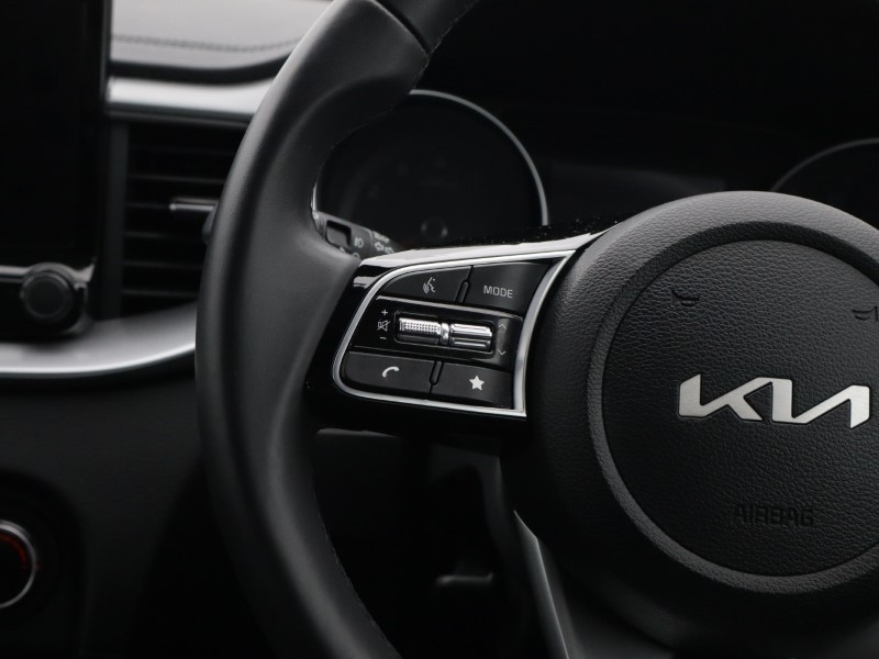 2025 (25) KIA CEED 1.5T GDi ISG 138 2 5dr 5093045