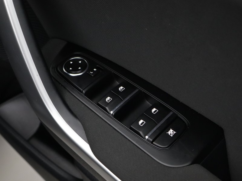 2025 (25) KIA CEED 1.5T GDi ISG 138 2 5dr 5093048