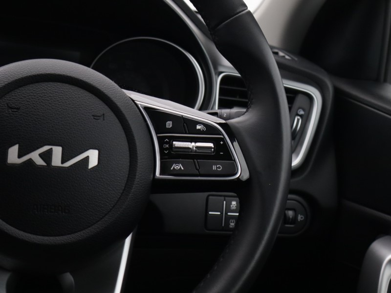 2025 (25) KIA CEED 1.5T GDi ISG 138 2 5dr 5093046