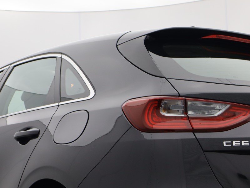 2025 (25) KIA CEED 1.5T GDi ISG 138 2 5dr 5093067