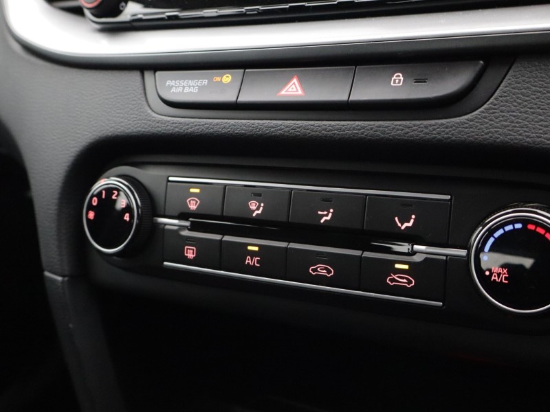 2025 (25) KIA CEED 1.5T GDi ISG 138 2 5dr 5093059