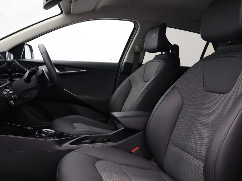 2024 (24) KIA NIRO 150kW 3 65kWh 5dr Auto 4978166
