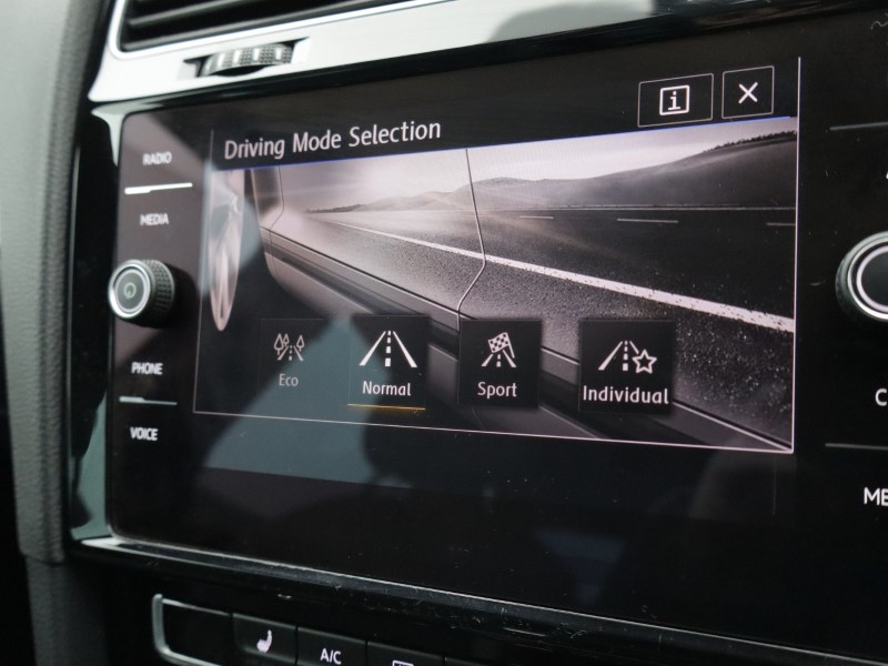 2019 (19) VOLKSWAGEN GOLF 1.5 TSI EVO 150 R-Line 5dr DSG 4976316