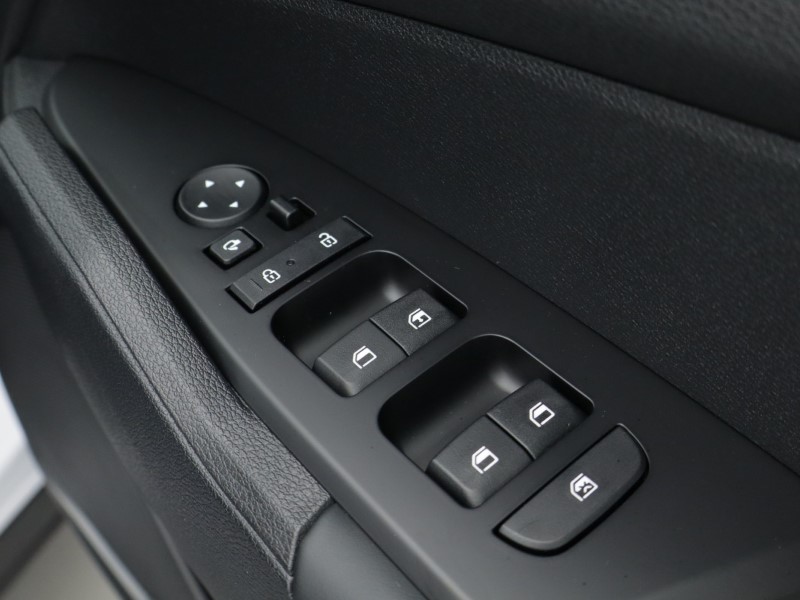 2025 (75) KIA SPORTAGE 1.6T GDi 157 48V ISG 2 5dr 5039158