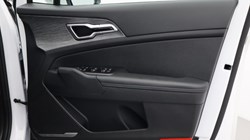 2025 (75) KIA SPORTAGE 1.6T GDi 157 48V ISG 2 5dr 5039154