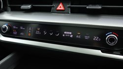 2024 (74) KIA SPORTAGE 1.6T GDi 207 HEV GT-Line S 5dr Auto 4977514