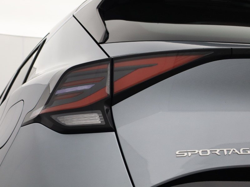 2024 (74) KIA SPORTAGE 1.6T GDi 207 HEV GT-Line S 5dr Auto 4977527