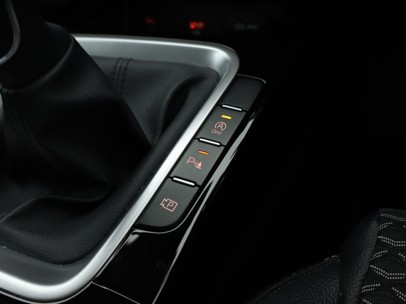 2025 (74) KIA XCEED 1.5T GDi ISG 138 3 5dr 4977467