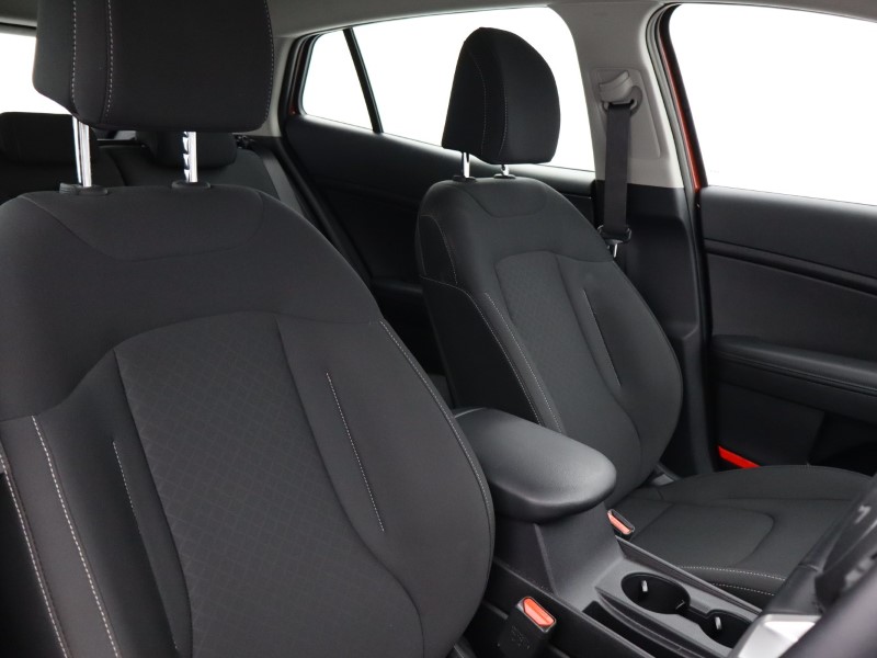 2025 (74) KIA SPORTAGE 1.6T GDi 157 48V ISG 2 5dr 4978677