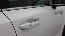 2022 (72) KIA SORENTO 1.6 T-GDi HEV 3 5dr Auto 5014964