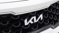 2022 (72) KIA SORENTO 1.6 T-GDi HEV 3 5dr Auto 5015001