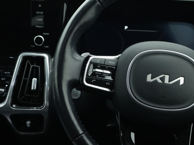 2022 (72) KIA SORENTO 1.6 T-GDi HEV 3 5dr Auto 5014960