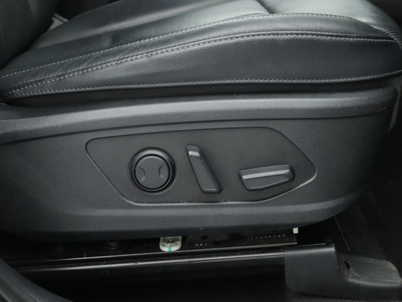 2022 (72) KIA SORENTO 1.6 T-GDi HEV 3 5dr Auto 5014968