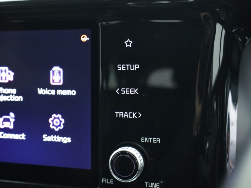 2022 (72) KIA SORENTO 1.6 T-GDi HEV 3 5dr Auto 5014979