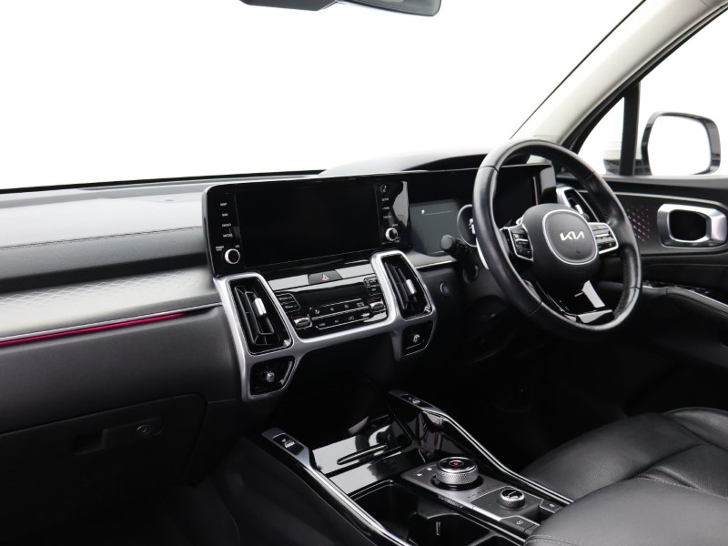 2022 (72) KIA SORENTO 1.6 T-GDi HEV 3 5dr Auto 5014954