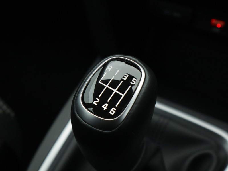 2025 (25) KIA CEED 1.5T GDi ISG 138 2 5dr 5043415