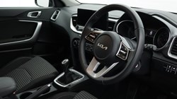 2025 (25) KIA CEED 1.5T GDi ISG 138 2 5dr 5043400