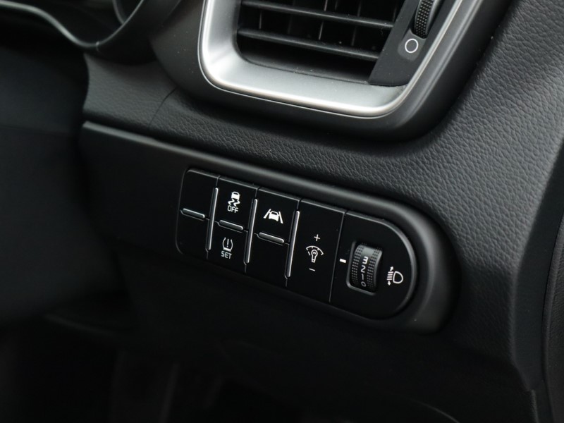 2025 (25) KIA CEED 1.5T GDi ISG 138 2 5dr 5043405