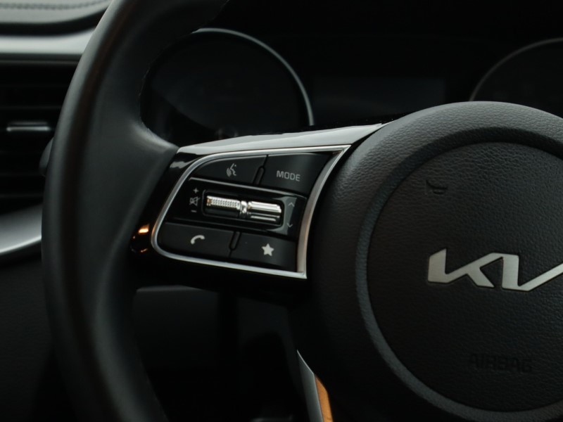 2025 (25) KIA CEED 1.5T GDi ISG 138 2 5dr 5043398