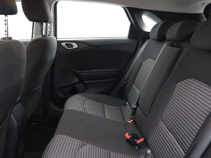 2025 (25) KIA CEED 1.5T GDi ISG 138 2 5dr 5043385